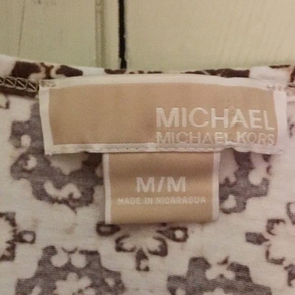 Beautiful Michael Kors geometric pattern top! - Picture 4 of 6